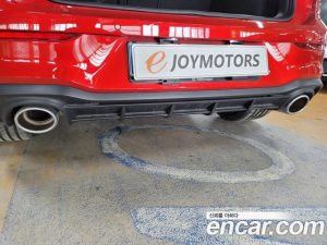 Volkswagen Golf 2.0 GTI 2023 года из Южной Кореи