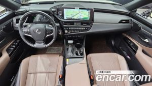 Lexus ES Executive 2025 года из Южной Кореи