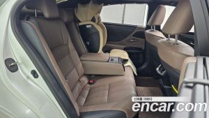 Lexus ES Executive 2025 года из Южной Кореи