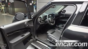 Mini Countryman CLASSIC 2024 года из Южной Кореи