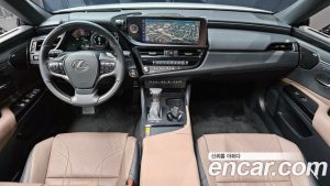 Lexus ES Executive 2025 года из Южной Кореи