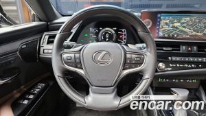 Lexus ES Executive 2025 года из Южной Кореи
