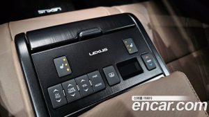 Lexus ES Executive 2025 года из Южной Кореи