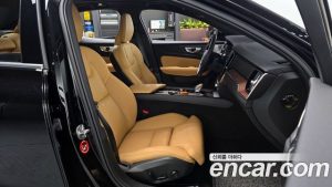 Volvo S60 B5 ULTIMATE Bright 2023 года из Южной Кореи