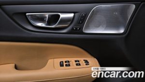 Volvo S60 B5 ULTIMATE Bright 2023 года из Южной Кореи