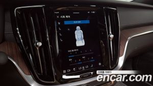 Volvo S60 B5 ULTIMATE Bright 2023 года из Южной Кореи