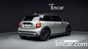 Mini Cooper CLASSIC Plus 2024 года из Южной Кореи