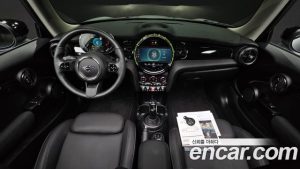 Mini Cooper CLASSIC Plus 2024 года из Южной Кореи