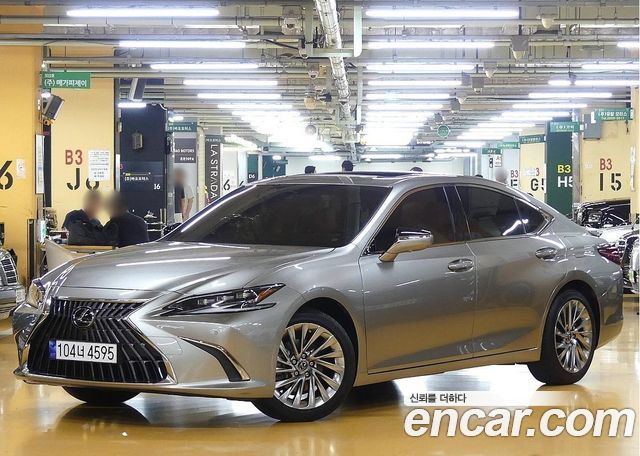 Lexus ES Executive 2025 года из Кореи