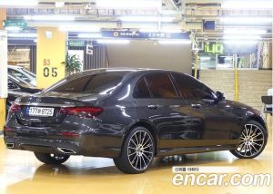 Mercedes-Benz E-Class E350 4MATIC AMG Line 2023 года из Южной Кореи