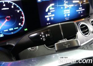 Mercedes-Benz E-Class E350 4MATIC AMG Line 2023 года из Южной Кореи