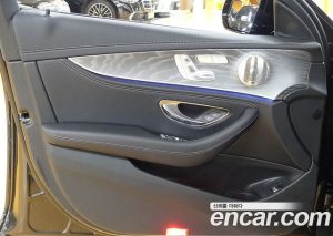 Mercedes-Benz E-Class E350 4MATIC AMG Line 2023 года из Южной Кореи