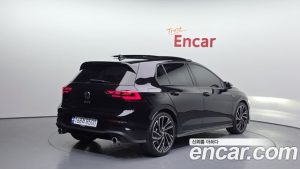 Volkswagen Golf 2.0 GTI 2024 года из Южной Кореи