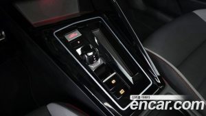 Volkswagen Golf 2.0 GTI 2024 года из Южной Кореи