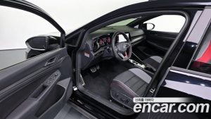 Volkswagen Golf 2.0 GTI 2024 года из Южной Кореи