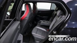 Volkswagen Golf 2.0 GTI 2024 года из Южной Кореи