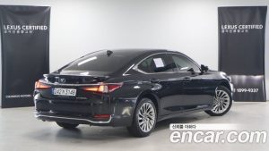 Lexus ES Luxury Plus 2025 года из Южной Кореи