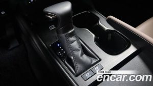 Lexus ES Luxury Plus 2025 года из Южной Кореи