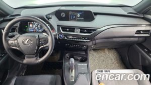 Lexus UX 2WD 2022 года из Южной Кореи