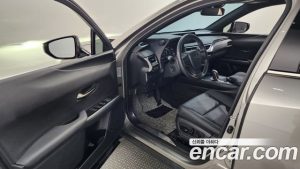 Lexus UX 2WD 2022 года из Южной Кореи