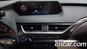 Lexus UX 2WD 2022 года из Южной Кореи