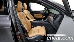 Volvo XC60 B5 Inscription 2022 года из Южной Кореи