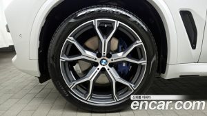 BMW X5 xDrive 40i M Sport 2023 года из Южной Кореи