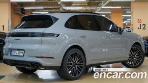 Porsche Cayenne 3.0 2024 года из Южной Кореи