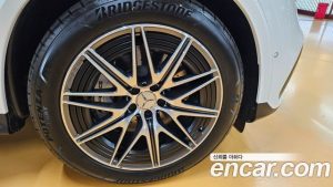 Mercedes-Benz GLC-Class AMG GLC43 4MATIC 2025 года из Южной Кореи
