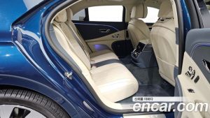 Bentley Flying Spur 4.0 Azure 2024 года из Южной Кореи