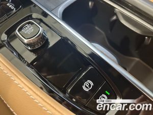 Volvo XC90 T8 Ultra Bright HYBRID 2025 года из Южной Кореи