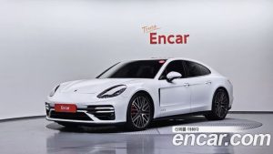 Porsche Panamera 4.0 GTS 2022 года из Южной Кореи