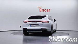 Porsche Panamera 4.0 GTS 2022 года из Южной Кореи