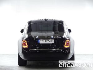 Rolls-Royce Phantom 6.7 EWB V12 2023 года из Южной Кореи