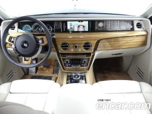 Rolls-Royce Phantom 6.7 EWB V12 2023 года из Южной Кореи