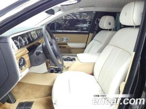 Rolls-Royce Phantom 6.7 EWB V12 2023 года из Южной Кореи
