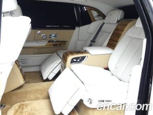 Rolls-Royce Phantom 6.7 EWB V12 2023 года из Южной Кореи