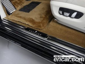 Rolls-Royce Phantom 6.7 EWB V12 2023 года из Южной Кореи