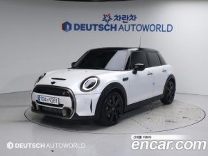 Mini Cooper 5Door RESOLUTE Edition 2023 года из Южной Кореи