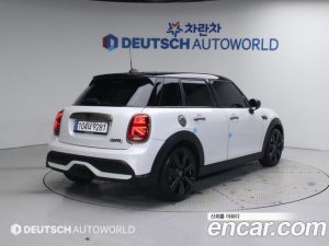 Mini Cooper 5Door RESOLUTE Edition 2023 года из Южной Кореи
