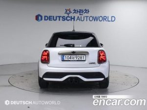 Mini Cooper 5Door RESOLUTE Edition 2023 года из Южной Кореи