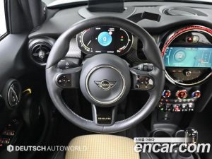 Mini Cooper 5Door RESOLUTE Edition 2023 года из Южной Кореи