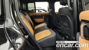Land Rover Defender 110 P400 X 2024 года из Южной Кореи