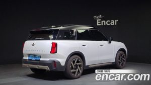 Mini Countryman ALL4 SE Favoured 2025 года из Южной Кореи