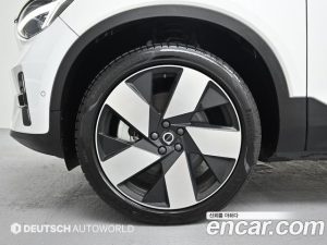 Volvo XC40 Twin ULTIMATE 2024 года из Южной Кореи