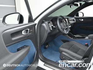 Volvo XC40 Twin ULTIMATE 2024 года из Южной Кореи
