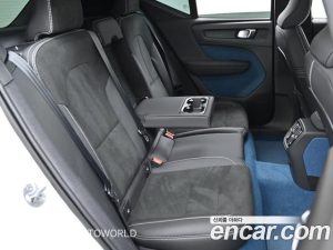 Volvo XC40 Twin ULTIMATE 2024 года из Южной Кореи