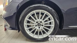 Mercedes-Benz E-Class E220d 4MATIC Exclusive 2023 года из Южной Кореи