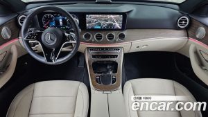 Mercedes-Benz E-Class E220d 4MATIC Exclusive 2023 года из Южной Кореи