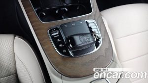Mercedes-Benz E-Class E220d 4MATIC Exclusive 2023 года из Южной Кореи